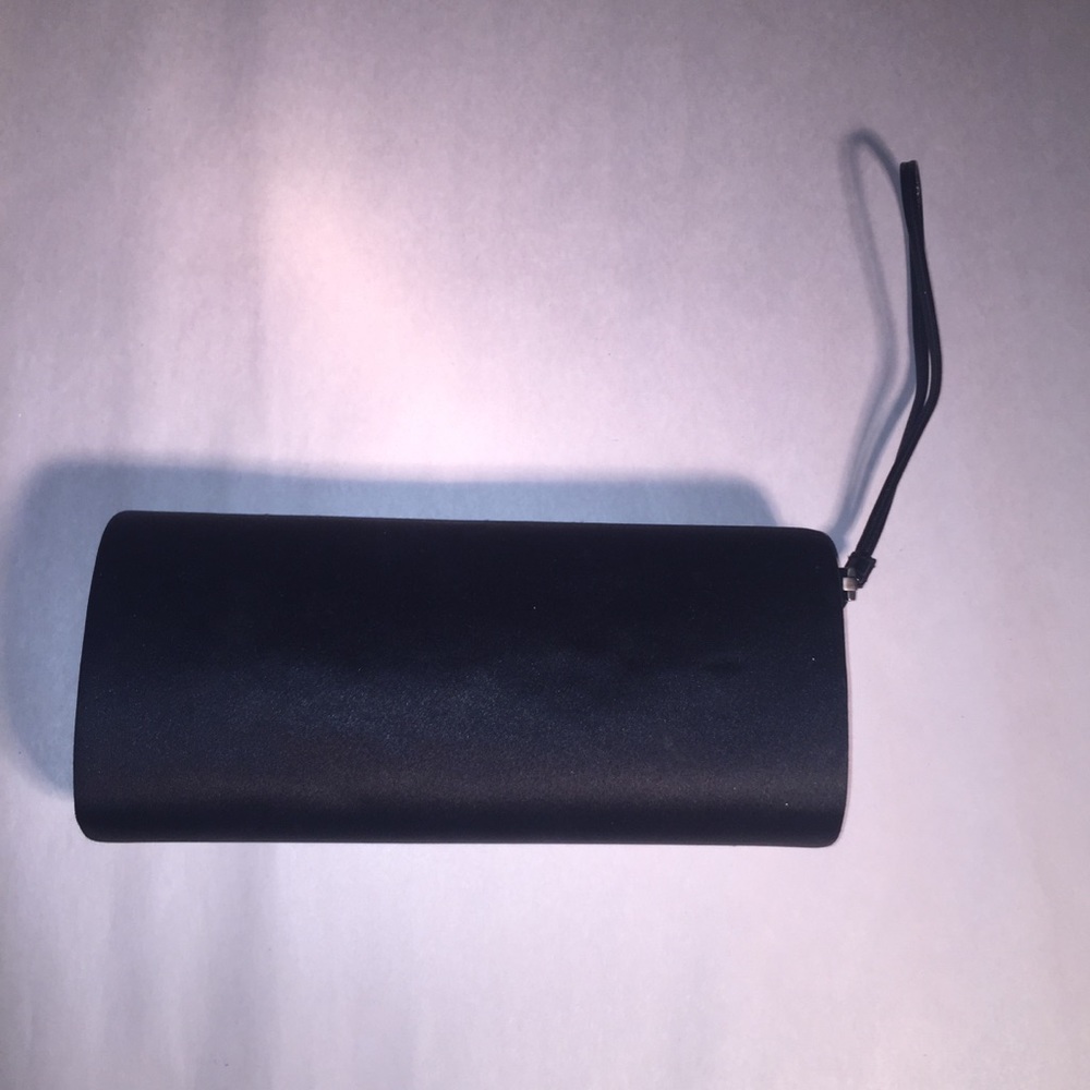auth SAINT LAURENT black silk hardshell CLUTCH - Picture 7 of 8